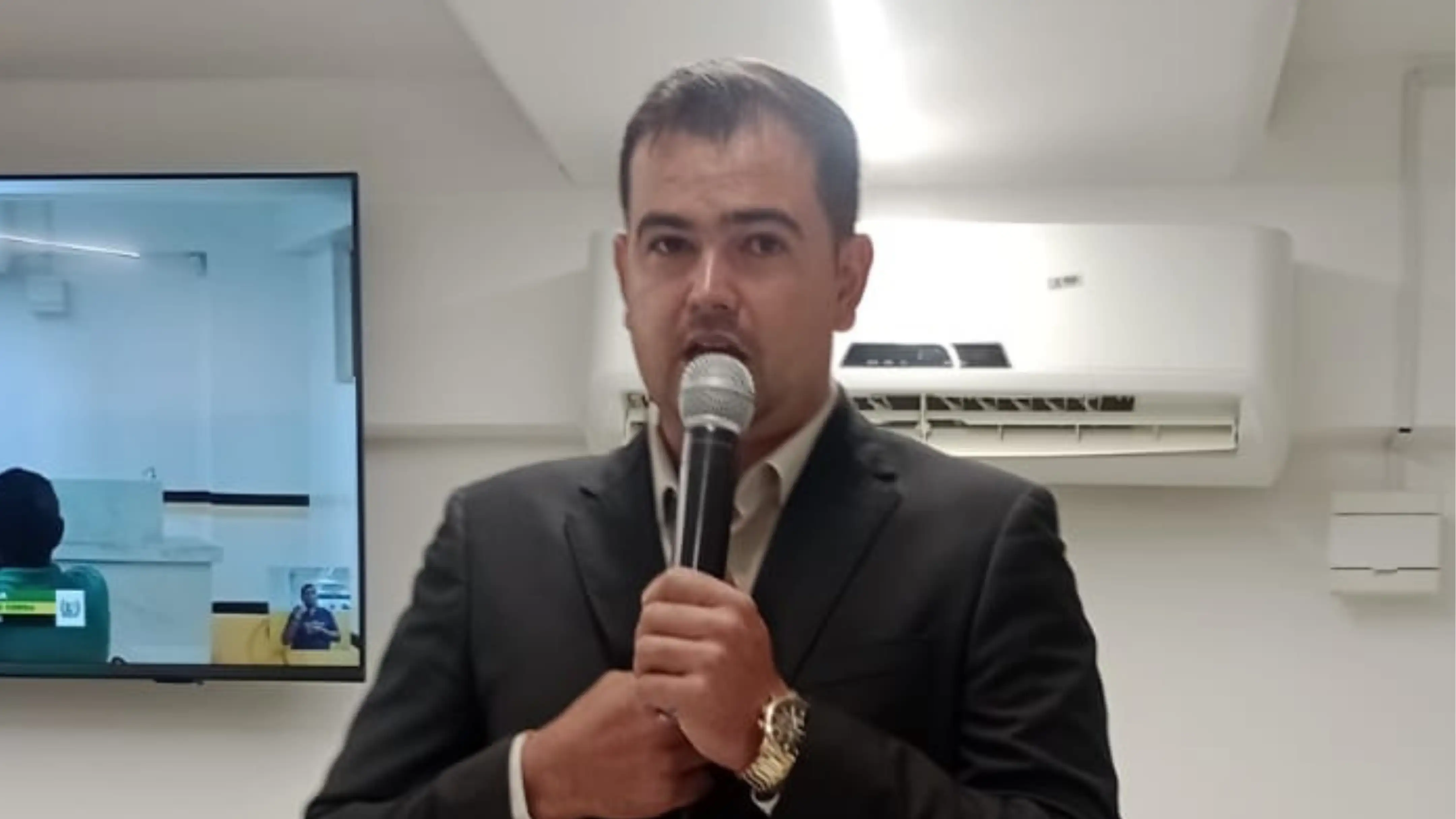 Vereador Júnior do Ailton enaltece avanços na infraestrutura e segurança, defendendo modelo de gestão da atual administr
