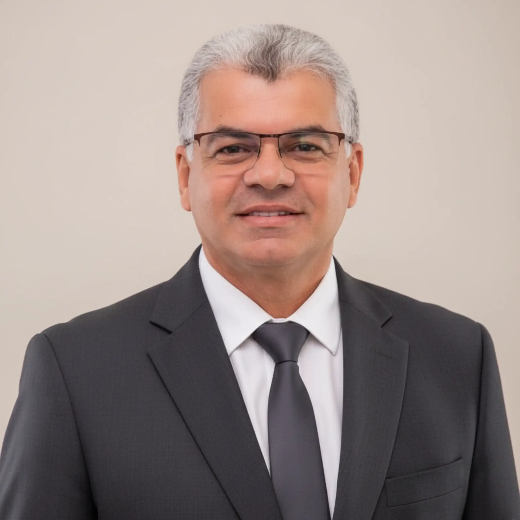Vereador Rivelino do Alim solicita asfaltamento da Rua João Tourinho e adjacências no bairro Trizidela