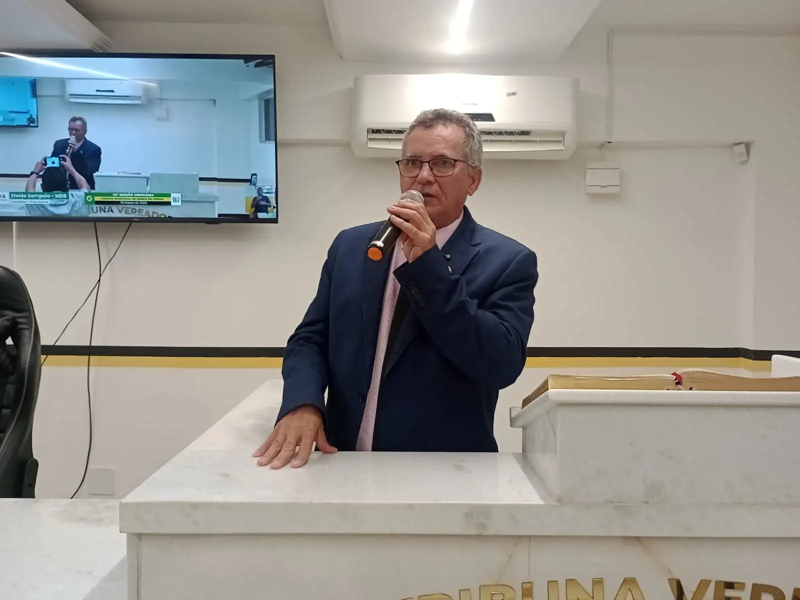 Vereador Eteldo Sampaio cobra soluções para estradas vicinais e critica açudes que destroem vias na zona rural