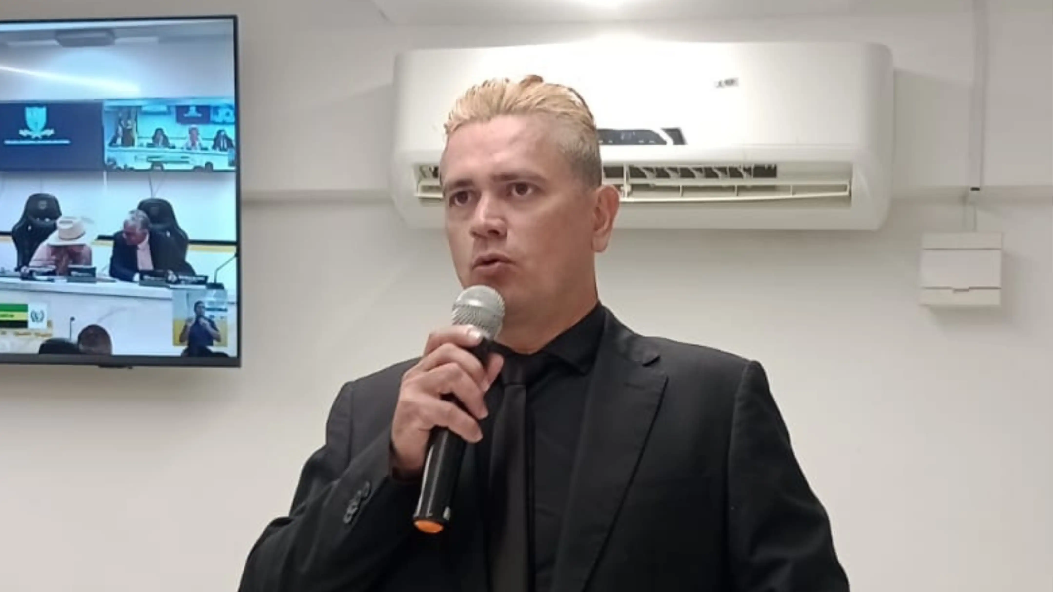 Vereador Rafael Vili cobra melhorias no sinal de telefonia e ressalta importância do Plano Diretor para o turismo local