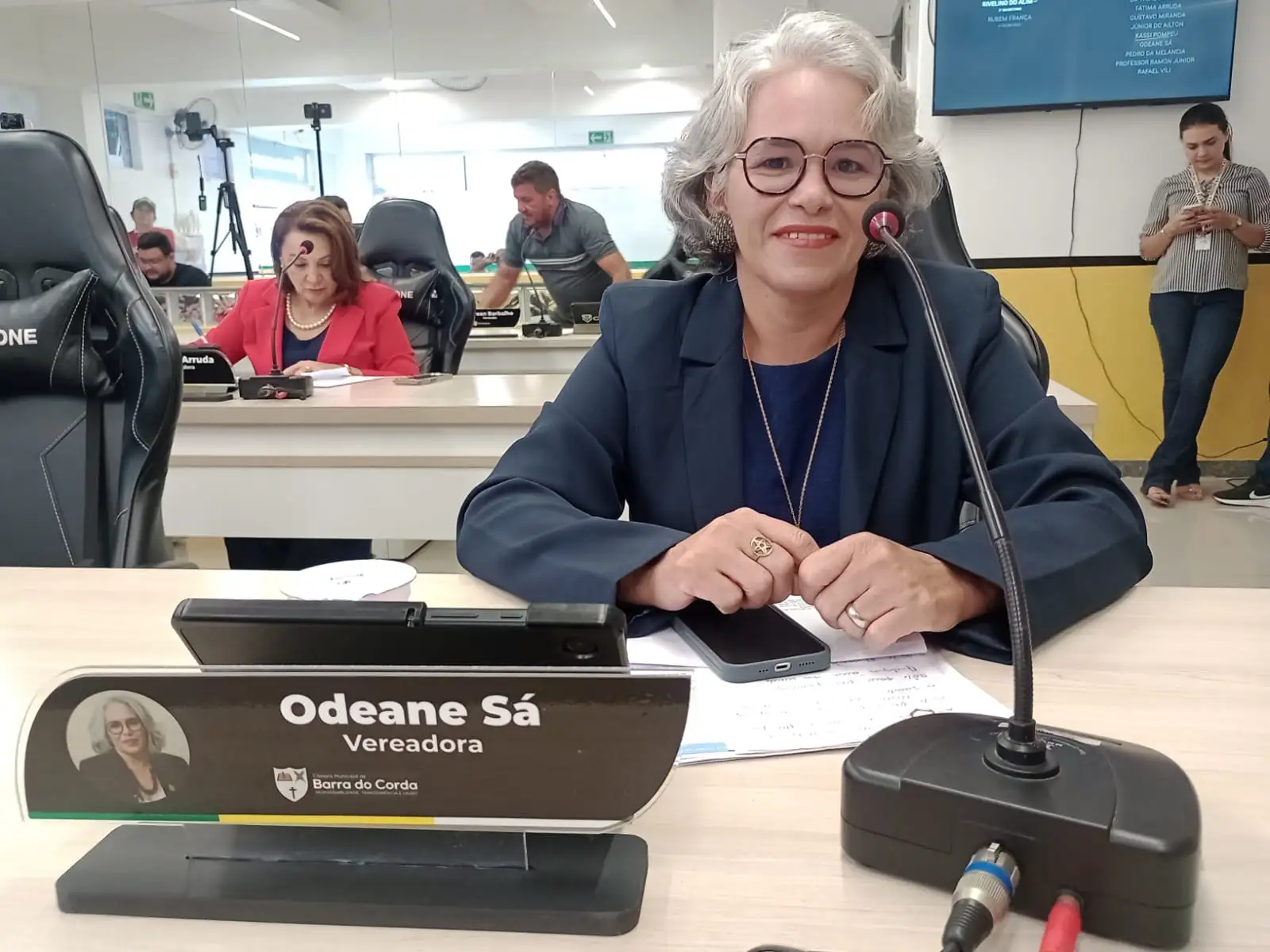 Vereadora Odeane Sá cobra melhorias em escolas, defende profissionais da saúde e denuncia falhas no TFD