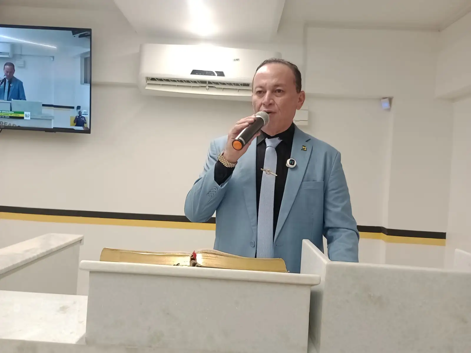 Prof. Ramon Jr destaca ambulatório LGBTQIAPN+, UBS sentinelas e avanços em robótica nas escolas